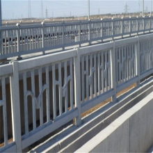 高铁水泥护栏 桥梁两侧边缘的混凝土预制构件 铁锐工厂供货