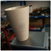 光纤激光打标机-标龙激光品牌马克杯塑料杯刻字二维码打字