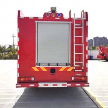 重汽8吨水罐消防车 采用国六豪沃单桥双排座底盘 应急供水洒水车