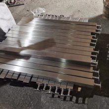 304钢板刀形立柱 圆管椭圆面管围栏 工程楼梯玻璃扶手安装定制