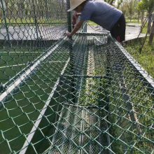 郑州护栏网厂家 3米高篮球场隔离网 学校操场围栏网现货 防护网安装