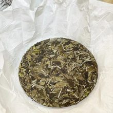 福鼎老白茶牡丹王白茶饼批发进货 龚府2016芽头银灰白牡丹茶叶批发 货源 ***