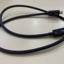 ס׵3  USB Type-C  Thunderbolt 3