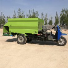 养殖TMR粉碎搅拌撒料车 左右出料可调投喂机 牛羊草料快速喂料车