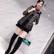 云南中大淑妈妈装新红莲斯棉衣外套马甲 短款棉服女装货源 品牌折扣女装库存