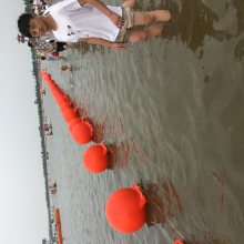 顶部插旗警示浮球 游泳标志塑料球 海域警示浮球