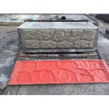 从“塌方隐患”到“稳固屏障”：挡土墙模具的结构强化密码