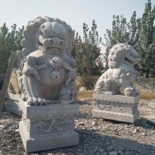 欧式石雕狮子 别墅门口石狮子雕塑摆件 青石花岗岩狮子报价