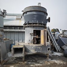 供应二手雷蒙磨粉机 上海世邦130型号高压梯形雷蒙磨 成色九成新