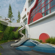 不銹鋼直板滑梯 兒童攀巖墻 戶外拓展訓(xùn)練 幼兒園攀爬架 小區(qū)兒童秋千