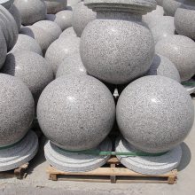 雕刻花岗岩石球 直径80公分芝麻灰花岗岩石球雕刻价格 五莲方大石材