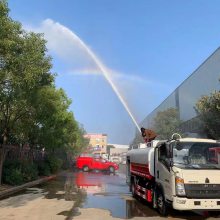柳汽洒水灭火车工厂消防洒水车批量出售