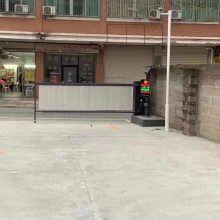 青岛智能道闸车牌识别一体机升降杆起落杆道闸杆上门安装