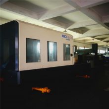 牧野V33I二手高速加工中心，高配置二手加工中心，MCC2013二手卧式加工中心两米行程