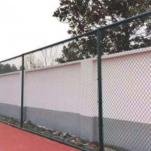 钢管勾花网片组装的球场护栏 立柱静电喷涂或浸塑 网子镀锌丝包塑