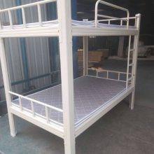 昆明学生课桌椅培训桌翻板桌高低公寓床大学宿舍床钢木书架