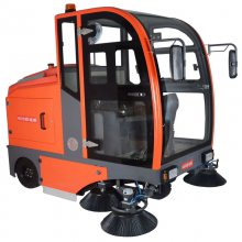 西安砖瓦厂环保清扫车供应商 凯迪斯驾驶式扫地机S10 灰尘渣土砂石扫地车租售***格