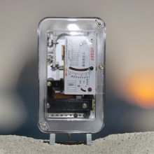 JOSEF约瑟 过流继电器 GL-26/5 板前安装 接线牢固，***焊接车间