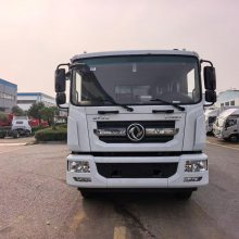 多东风利卡D9压缩垃圾车:高效城市环卫解决方案