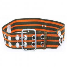 这个时节“西装+牛仔裤”火了轻松穿出精约率性的时髦声调