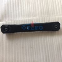 04北京吉普大切后托臂