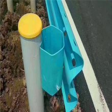 大兴安岭地区喷塑波形护栏板 热镀锌路侧三波护栏板 高速公路二波护栏板销售