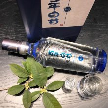 ݰ׾  þ ݰ׺֮500ml*1ƿװ 42%vol Ĵ