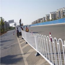 来宾热镀锌栏杆热销 北海交通护栏厂家 崇左蓝白隔离栏零售