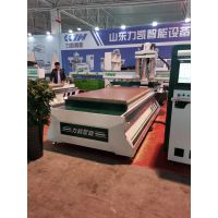 这款数控开料机是靠什么在家具加工设备行业走红的？-力凯智能