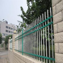 绿色铁管穿插组合式拼装栅栏 优质锌钢阳台护栏生产厂