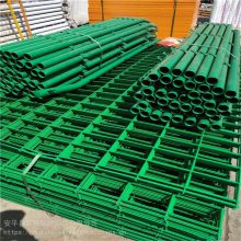 浸塑工地围栏网 焊接铁丝护栏网 便宜的防护网