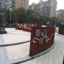 户外景区复古生锈板定制 SPA-H耐候钢景墙 激光阴刻阳刻UV打印