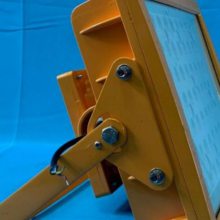 ��������̽�յ� 4X250W ���� ���� ǿ�ⷺ��� WD-18-300D �� led