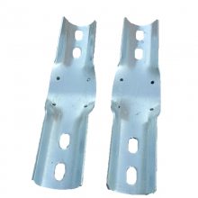 牛卧床配件 牧场设备 牛卧栏立柱抱卡连接件 十字抱箍固定安装紧固件