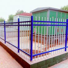 方管锌钢护栏农村活动广场围墙栏杆欣展丝网质量保障安装