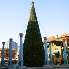 圣诞节装饰布置活动方案定制华亦彩制作出口大型仿真圣诞树