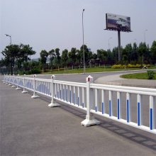 城市道路防撞栏杆 圆钢京式护栏 马路中央隔离栏