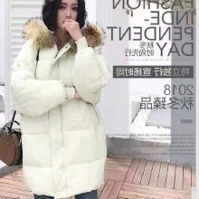 吉林长春羽绒服秋冬棉袄杂款羊绒呢子大衣女中长款一元一斤的衣服批发