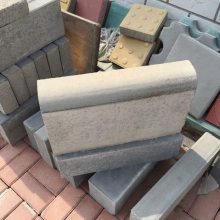 盖满球 高压成型 混凝土 城市道路使用 水泥路沿石 300*500*100