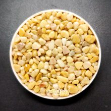 胶粘石地面一平方 米黄色胶粘石子厂 浅黄透水石子产地宇隆建材