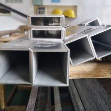 201 304 316拉丝不锈钢板材刨槽加工踢脚线金属装饰条加工定制