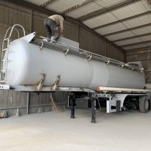 一次成型衬塑罐车,8类腐蚀液体罐车 29立方乙酸罐车高***