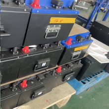 300Ah房车货车动力储能电源 12V磷酸铁锂电池组 驻车升降机电瓶