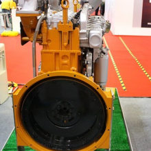 东方红LRC6110T52柴油机 1404拖拉机用103KW发动机