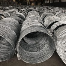 热镀锌刀刺网 铁路120g刺丝滚笼 铁路270g刺丝滚笼