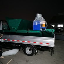 V型水渠衬砌成形机 U型水渠摊铺滑膜机 U型水渠设备