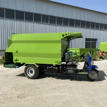 牛场12方大容积喂料车 三轮电启动投料车 牛羊育肥撒料车