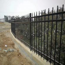 河南围墙护栏厂家 铁艺护栏小区工地外墙隔离栅栏 镀锌方管喷塑护栏