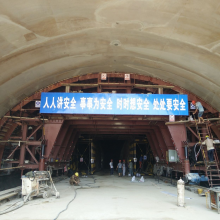 徐州市新型隧道模板台车 砼衬砌施工台车 厂家 冠华报价