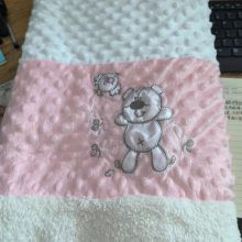 供应多款式多色新生儿抱毯婴儿披肩和毯子